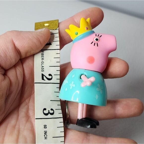 PEPPA PIG MUMMY PIG QUEEN 3” ACTION FIGURE PEPPA PLASTIC TOY Jazwares - Picture 5 of 5